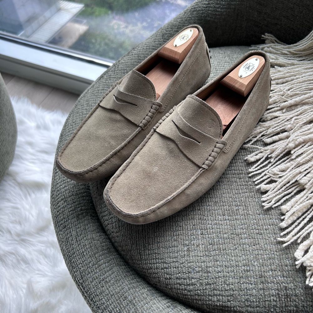 Tods Gommino camel suede loafers size 9.5 UK (10 US)